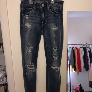 ripped jegging crop